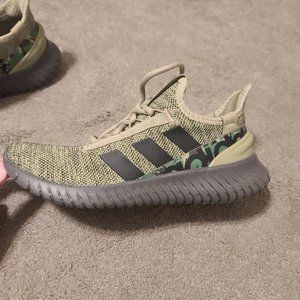 Adidas Kaptir Coudfoam worn twice